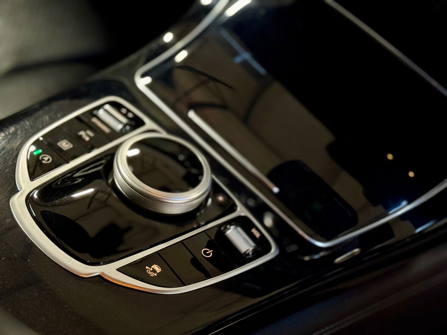 Used Mercedes-Benz GLC 2018 for sale - 76706687: Photo 26