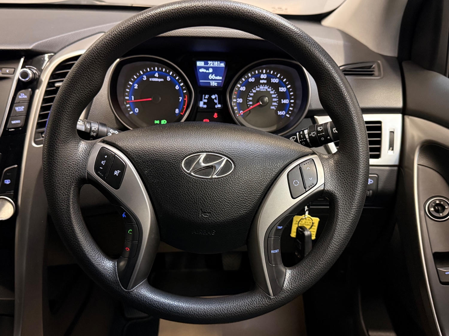 Used Hyundai i30 2015 for sale - 76102047: Photo 12