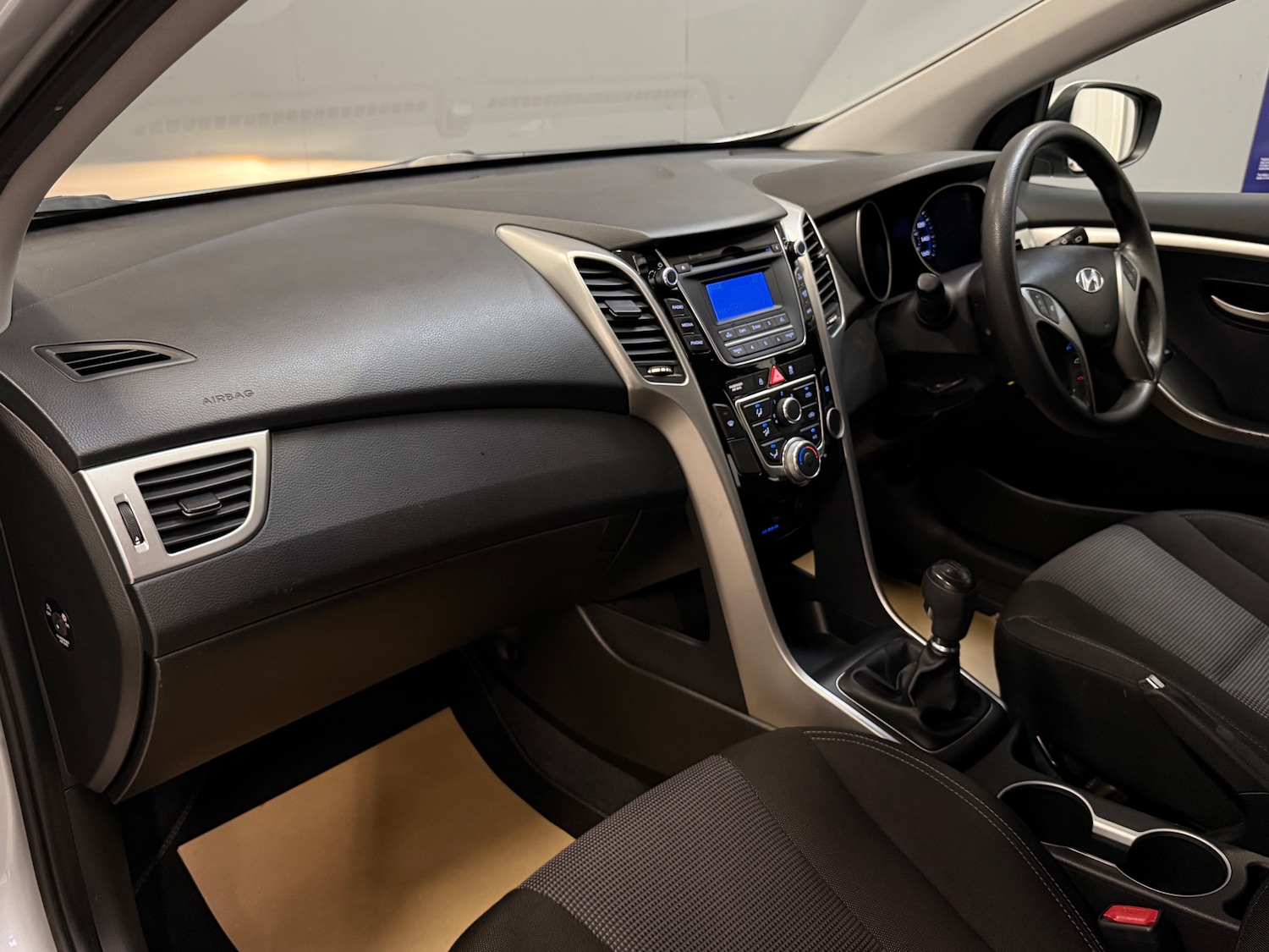 Used Hyundai i30 2015 for sale - 76102047: Photo 18