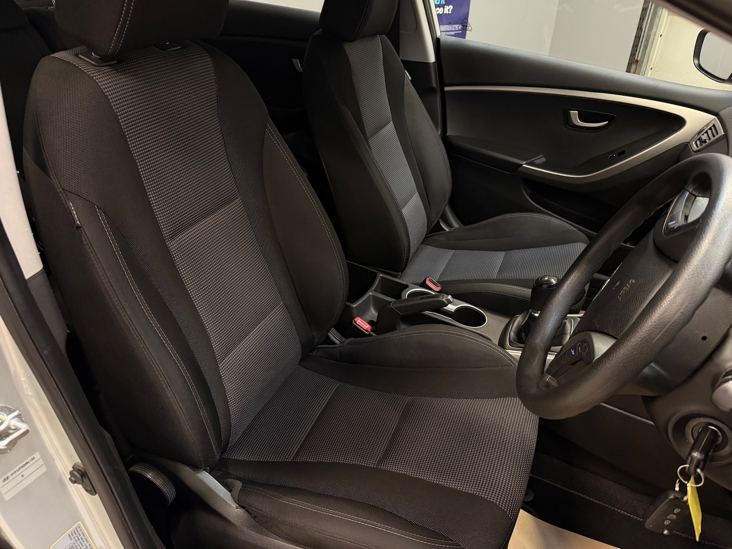 Used Hyundai i30 2015 for sale - 76102047: Photo 20