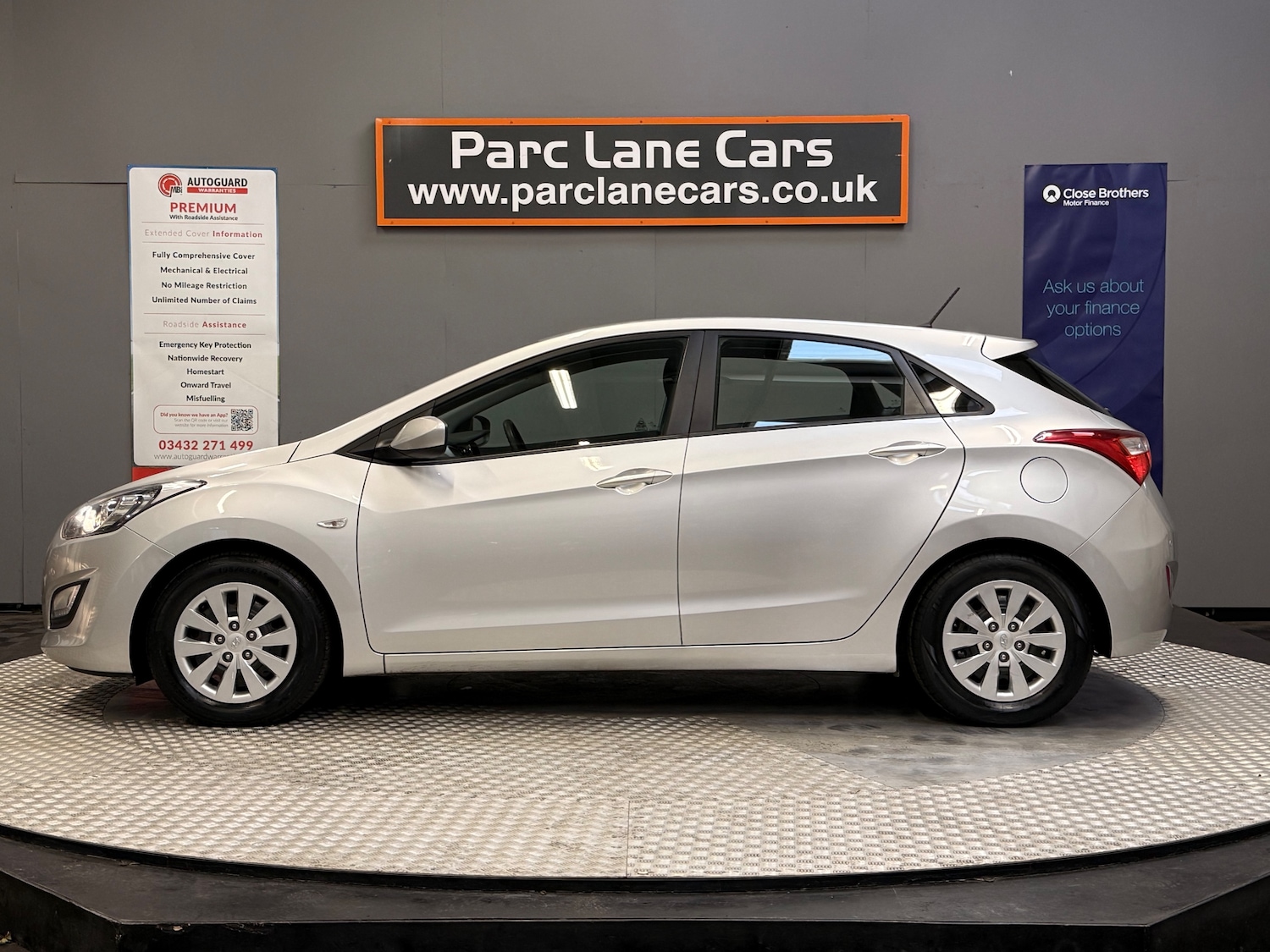 Used Hyundai i30 2015 for sale - 76102047: Photo 4