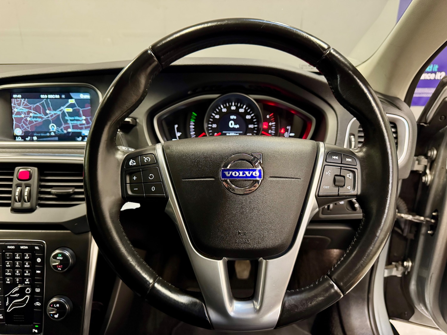 Used Volvo V40 Cross Country 2015 for sale - 76082397: Photo 12