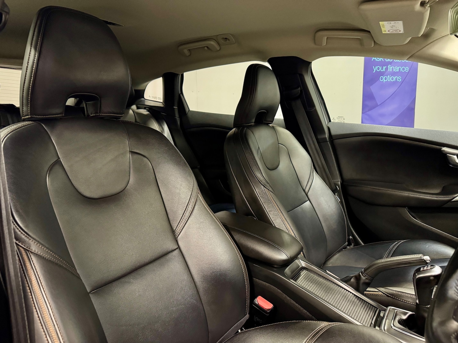 Used Volvo V40 Cross Country 2015 for sale - 76082397: Photo 15