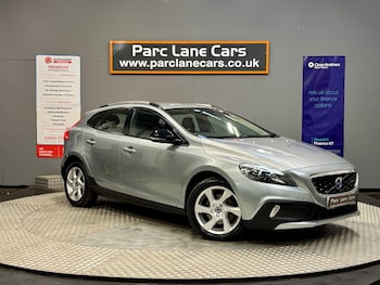 Used Volvo V40 Cross Country 2015 for sale - 76082397: Photo