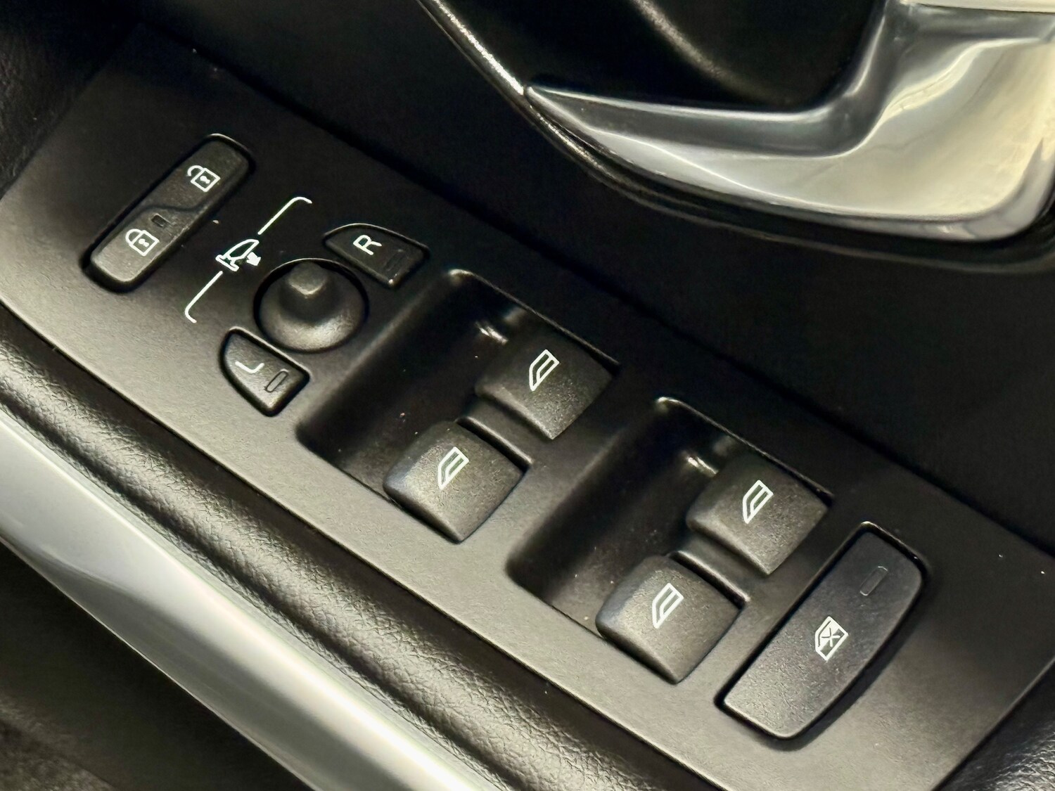 Used Volvo V40 Cross Country 2015 for sale - 76082397: Photo 22
