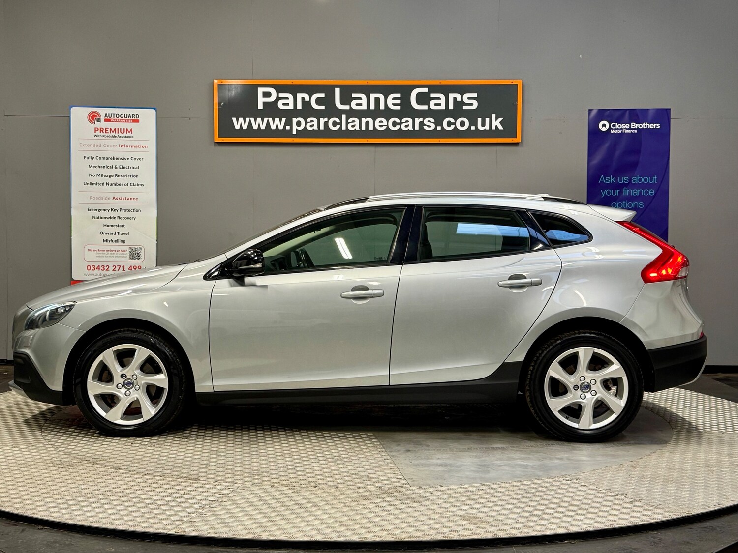Used Volvo V40 Cross Country 2015 for sale - 76082397: Photo 6