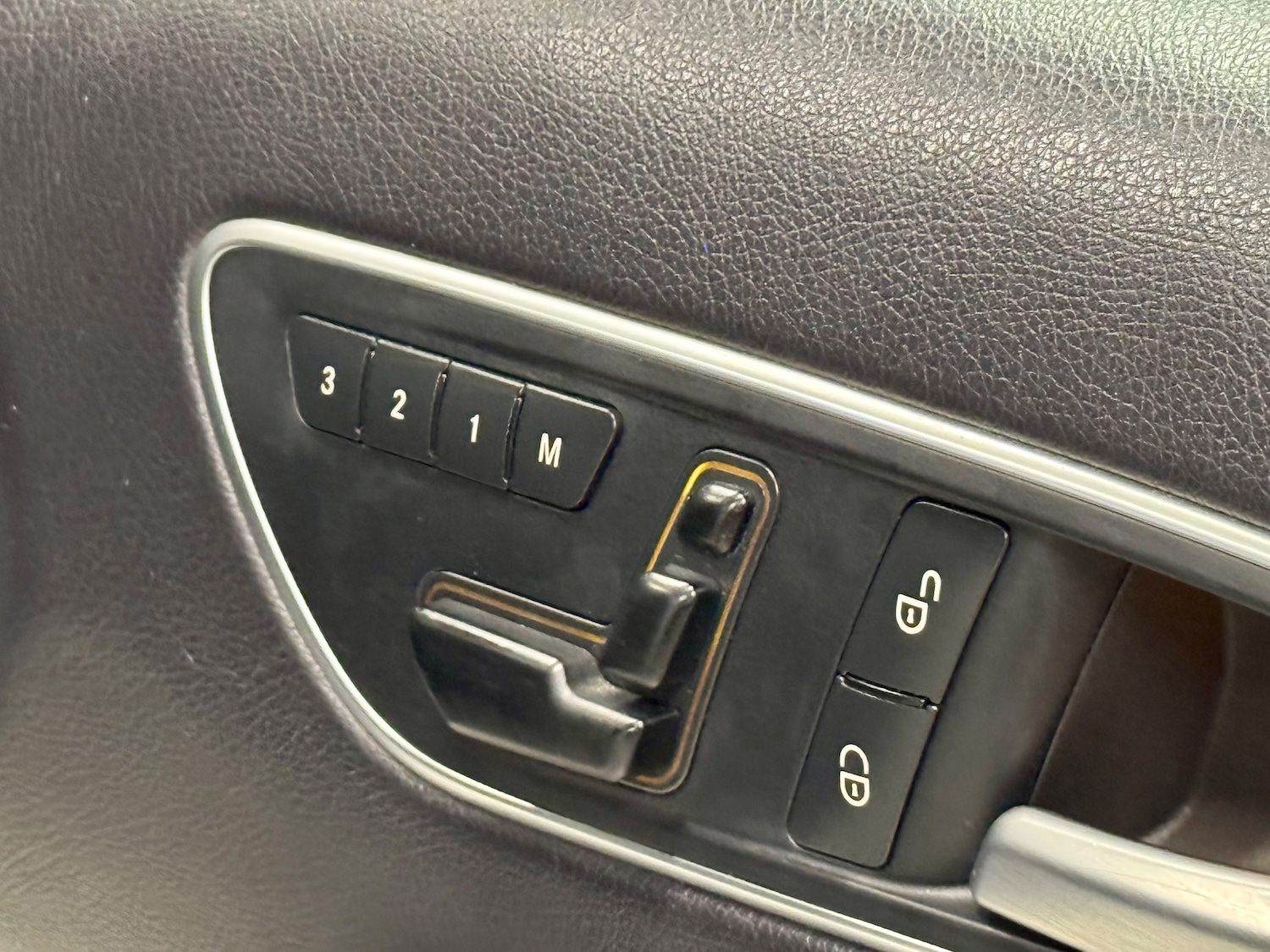 Used Mercedes-Benz A-Class 2014 for sale - 77045773: Photo 22