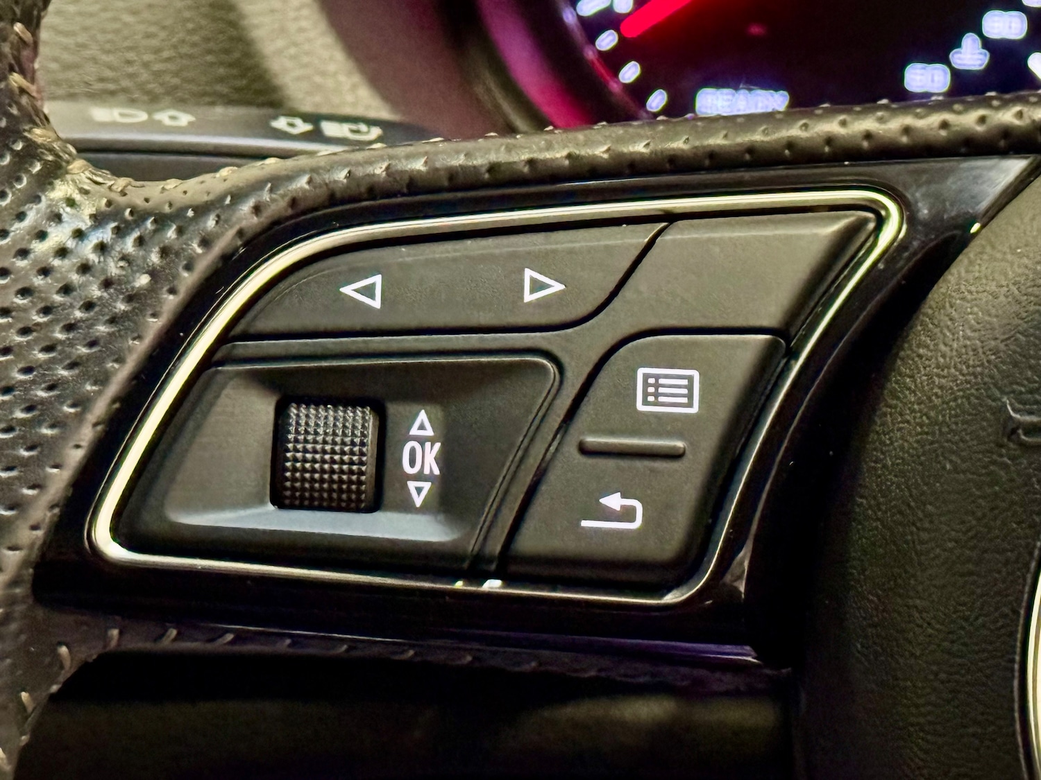 Used Audi A3 Cabriolet 2017 for sale - 76767481: Photo 32