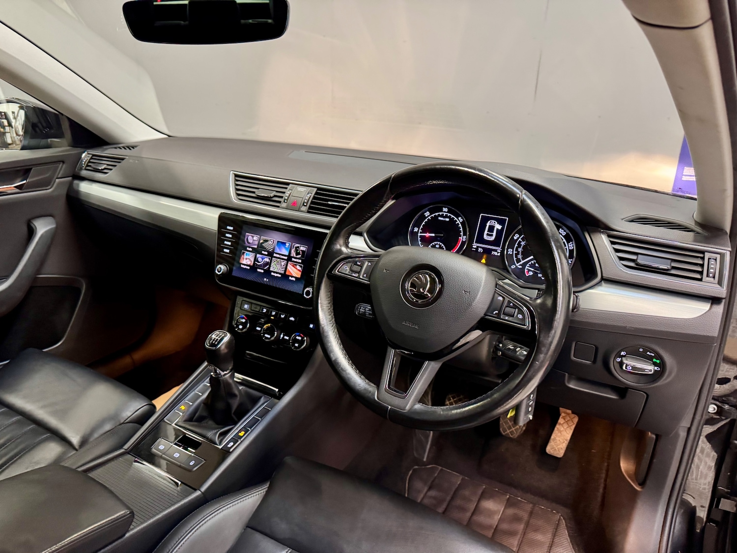 Used Skoda Superb 2018 for sale - 76569282: Photo 12