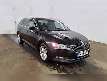 Used Skoda Superb 2018 for sale - 76569282: Photo