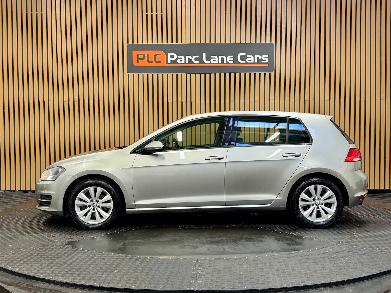 Used Volkswagen Golf 2013 for sale - 77327235: Photo 6