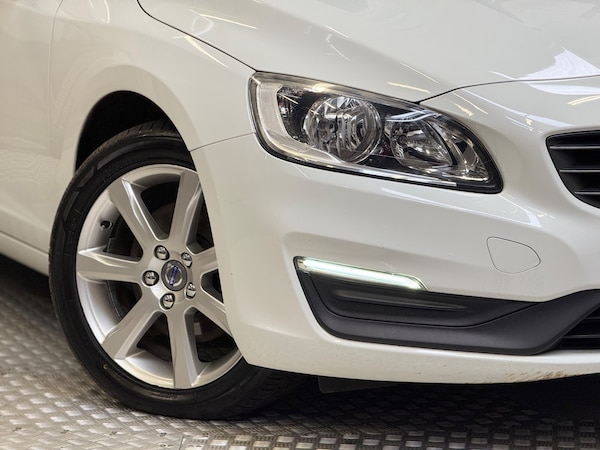 Used Volvo V60 2016 for sale - 75085028: Photo 11
