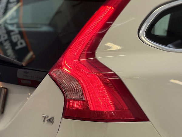 Used Volvo V60 2016 for sale - 75085028: Photo 26