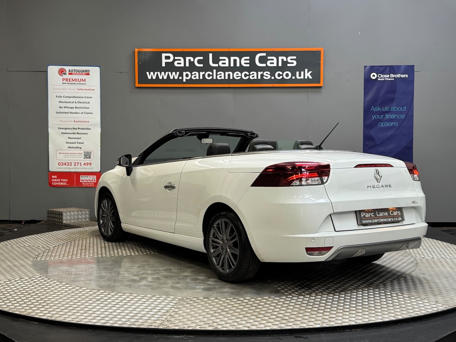 Used Renault Megane 2011 for sale - 75722691: Photo 10