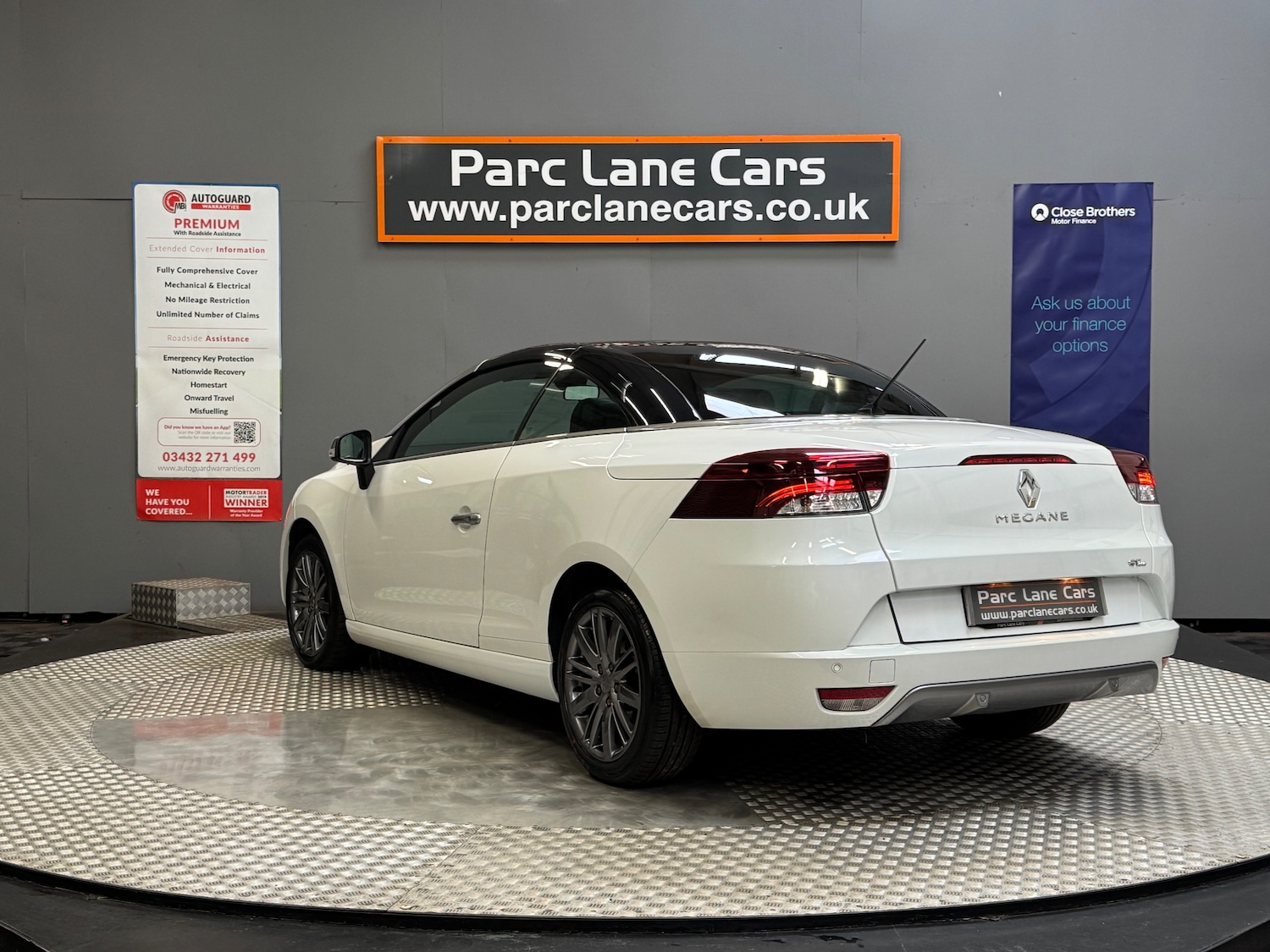 Used Renault Megane 2011 for sale - 75722691: Photo 11