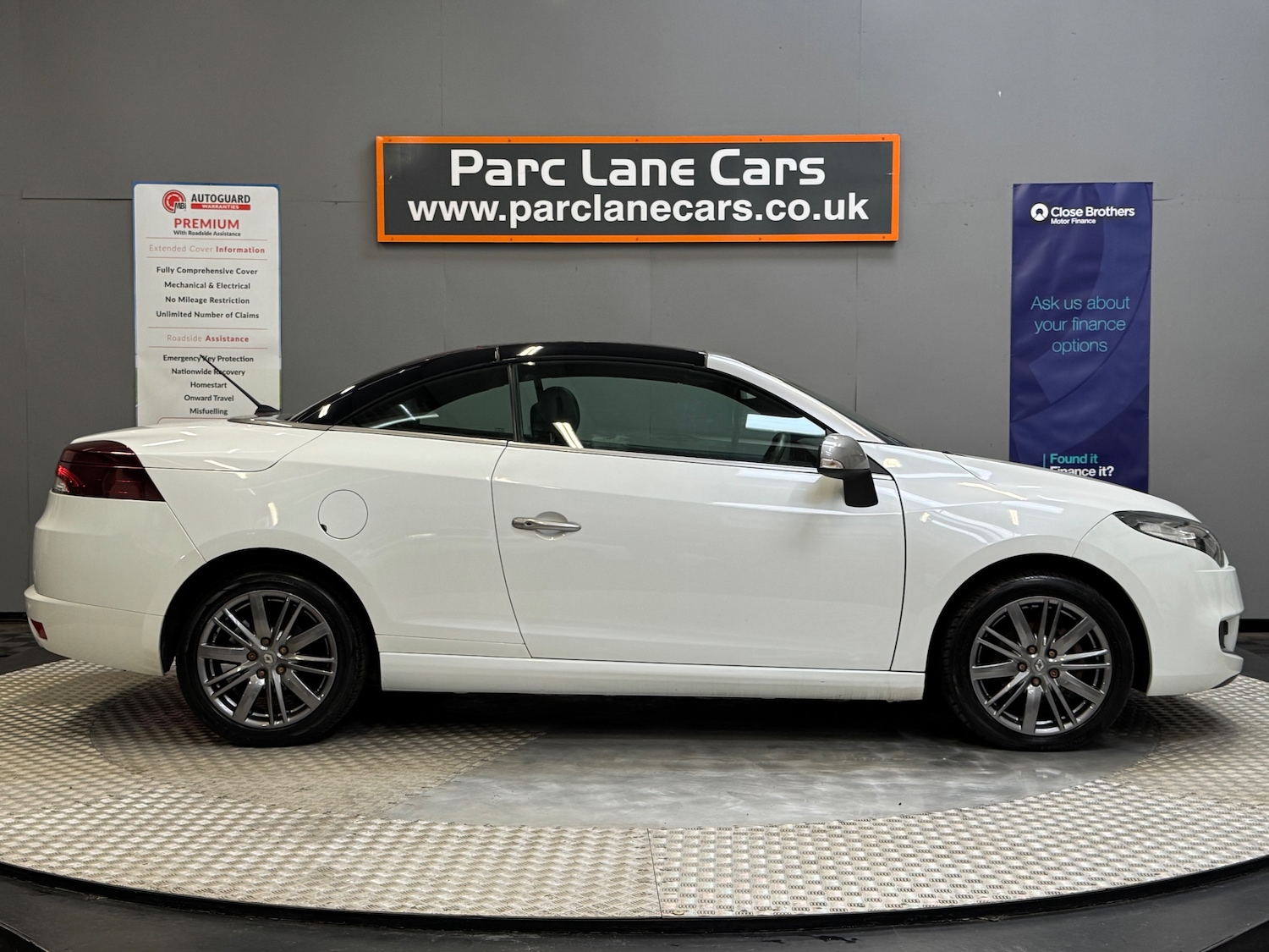 Used Renault Megane 2011 for sale - 75722691: Photo 5