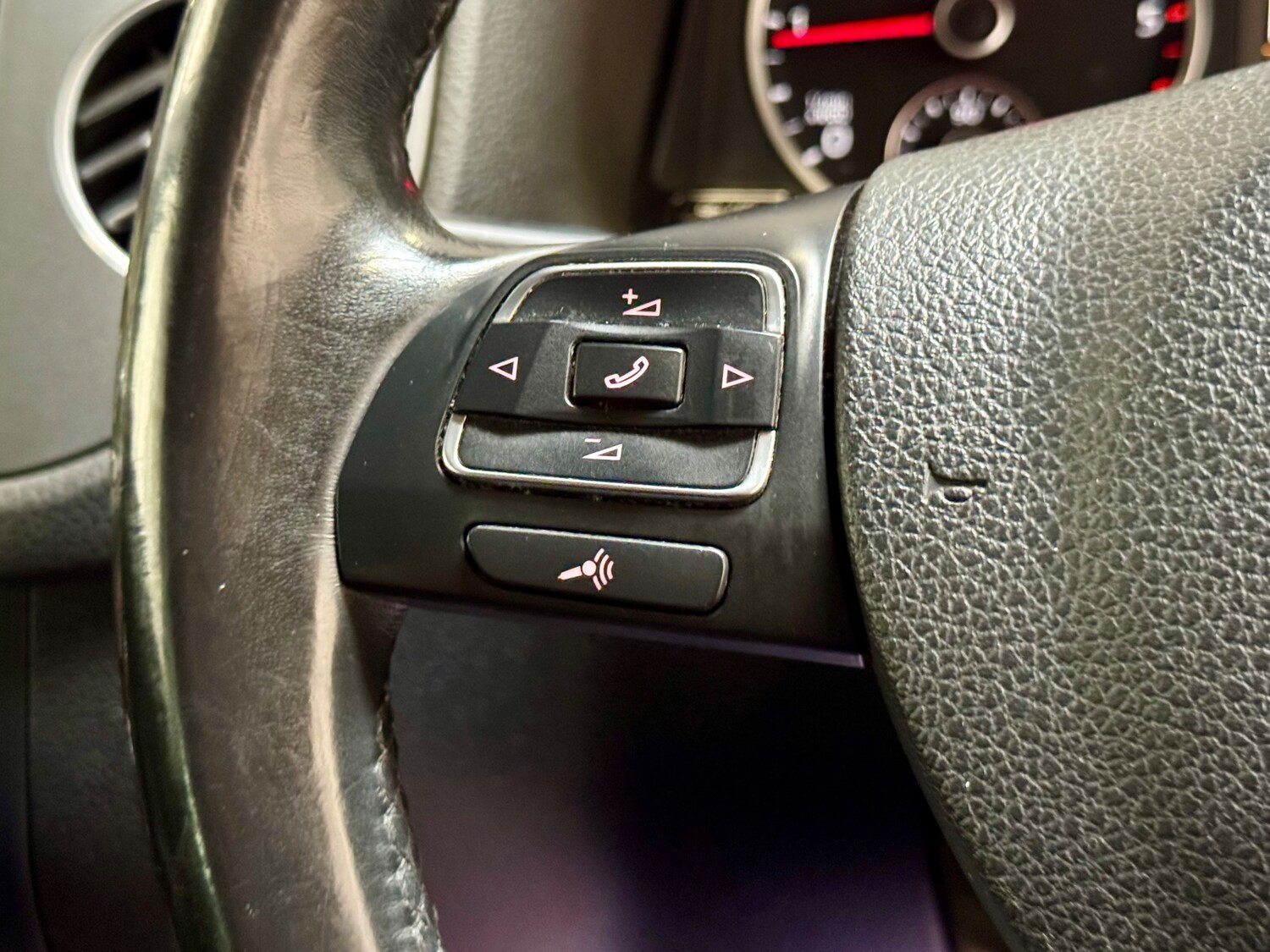 Used Volkswagen Tiguan for sale - 75700758: Photo 20