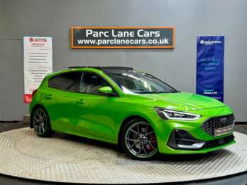 (L) - 2.3 EcoBoost ST 5dr ** MEAN GREEN - PAN ROOF **