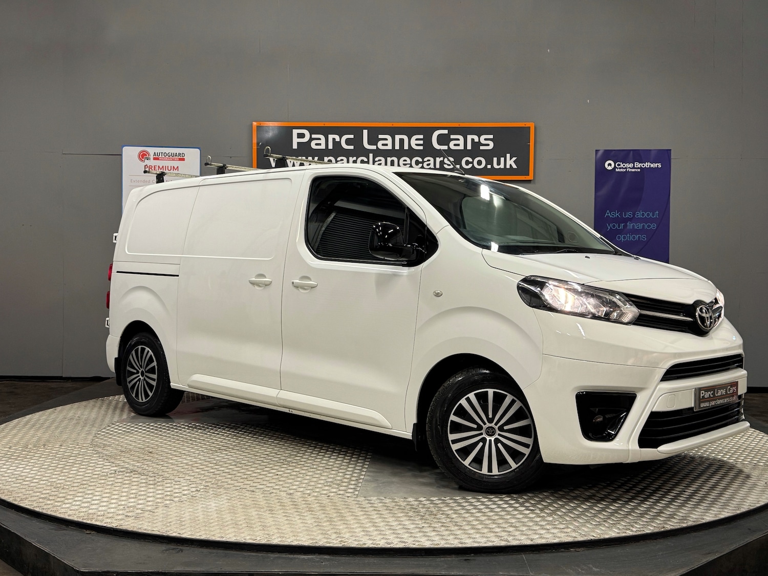 Used Toyota ProAce 2019 for sale - 76650365: Photo 1