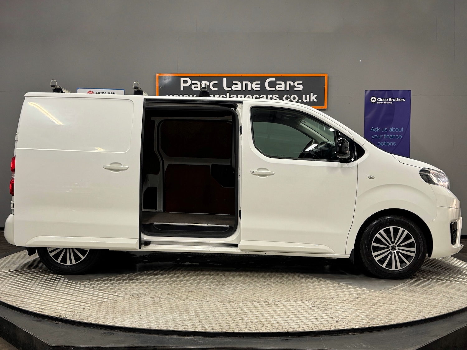 Used Toyota ProAce 2019 for sale - 76650365: Photo 24