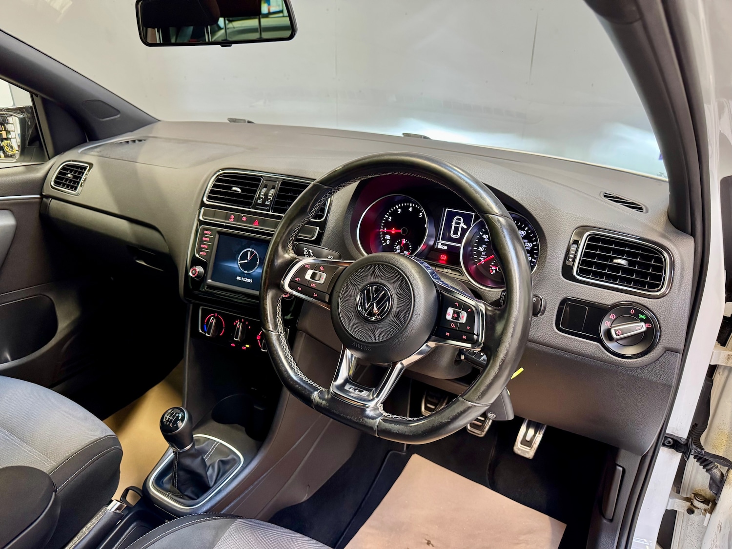 Used Volkswagen Polo 2017 for sale - 76480793: Photo 13