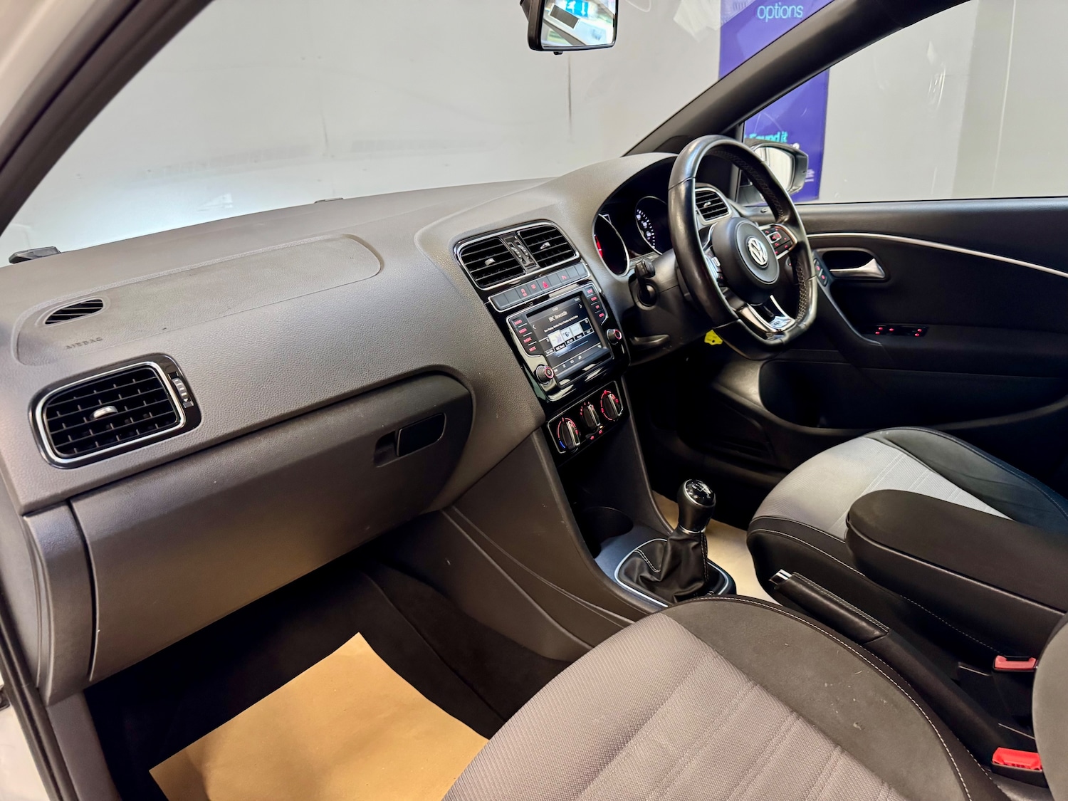 Used Volkswagen Polo 2017 for sale - 76480793: Photo 16