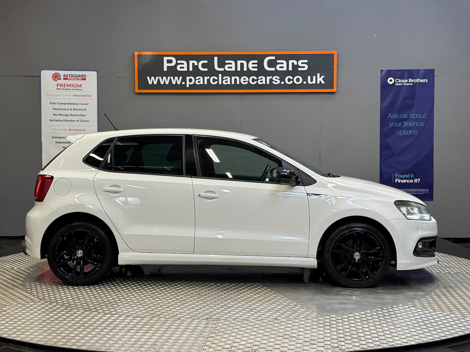 Used Volkswagen Polo 2017 for sale - 76480793: Photo 2