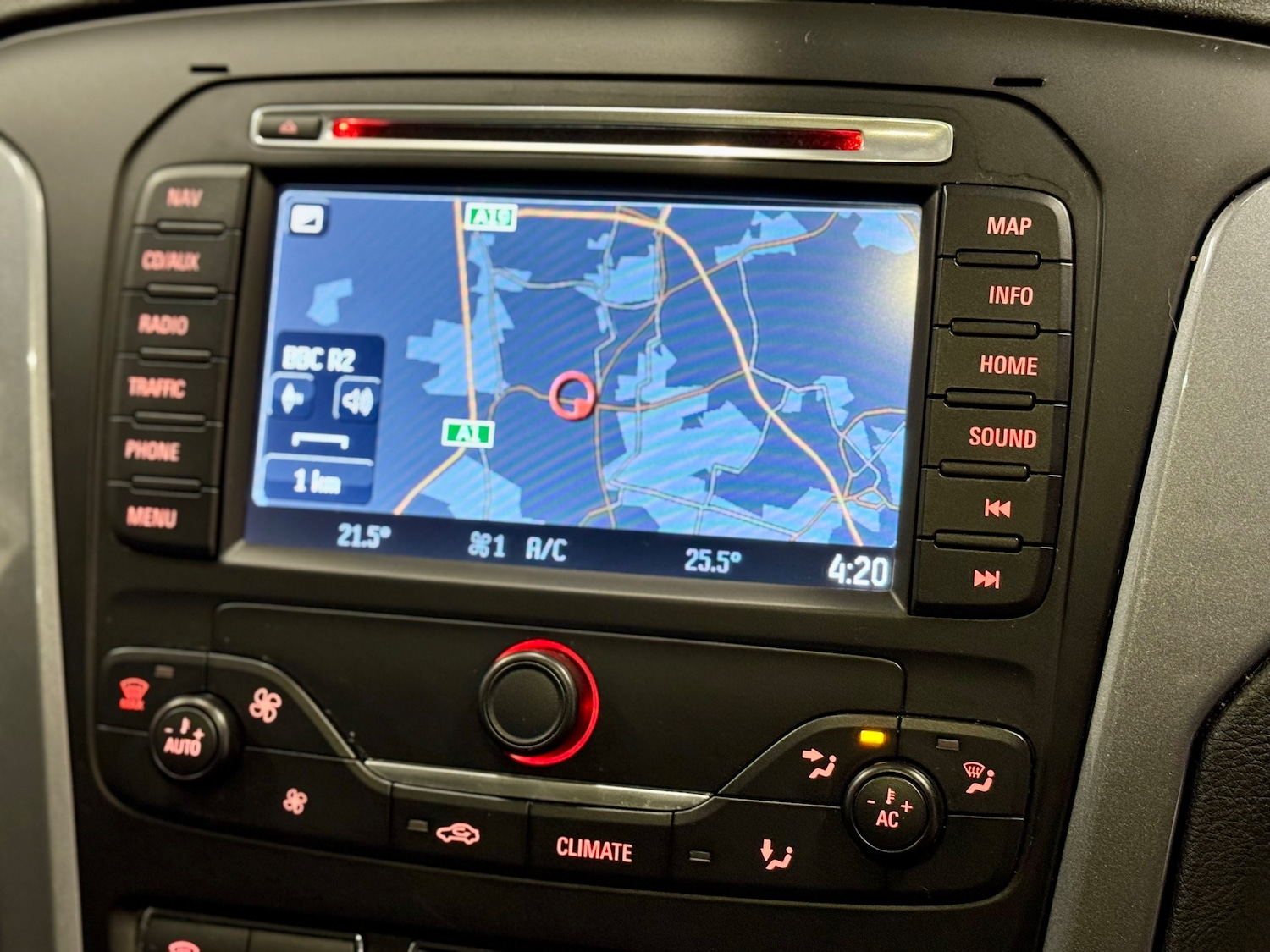 Used Ford Mondeo 2012 for sale - 76946016: Photo 14