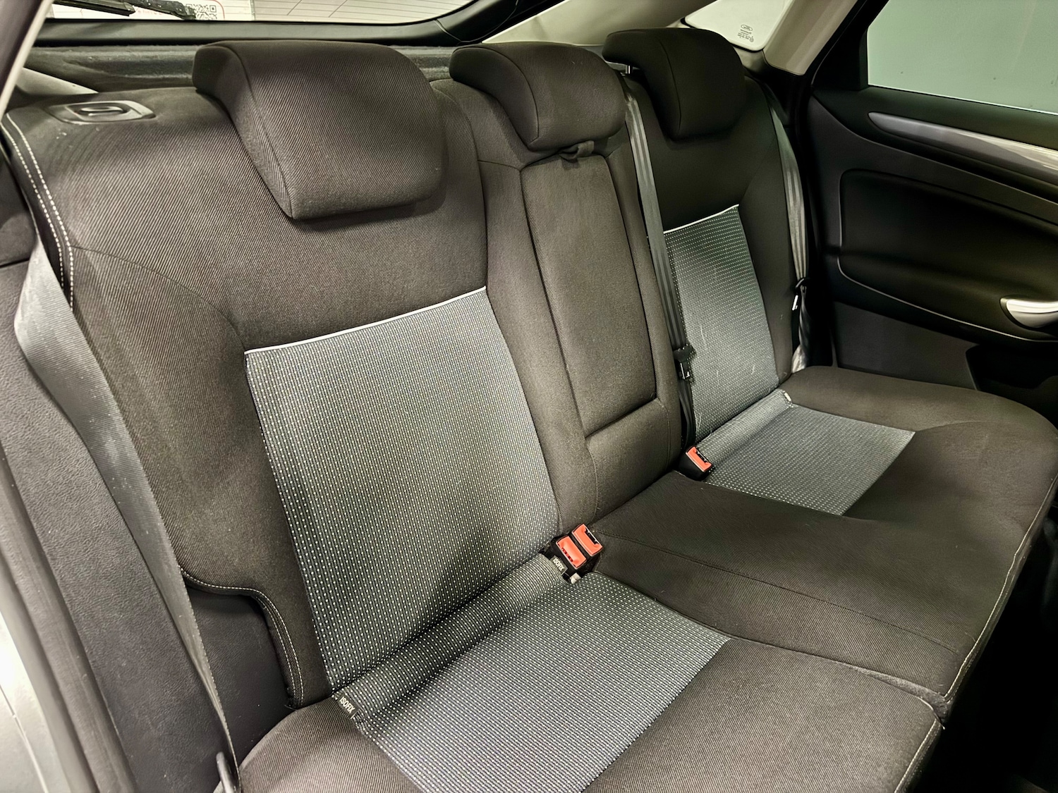 Used Ford Mondeo 2012 for sale - 76946016: Photo 18