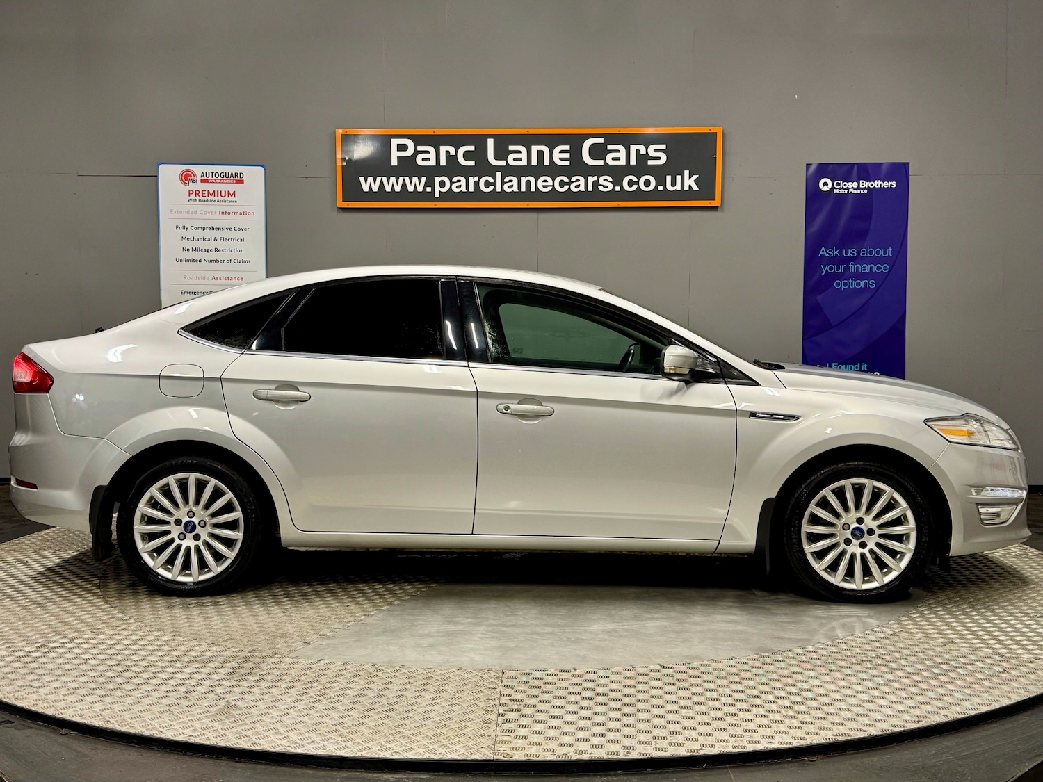 Used Ford Mondeo 2012 for sale - 76946016: Photo 2