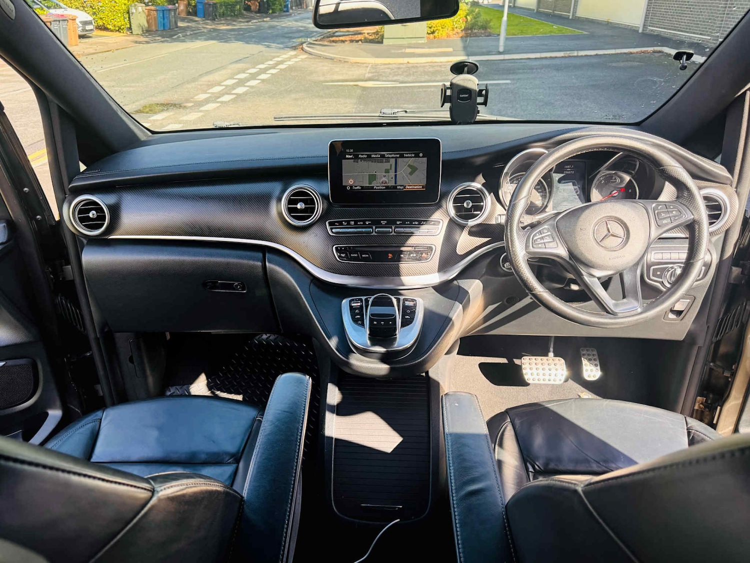 Used Mercedes-Benz V-Class 2018 for sale - 76596119: Photo 17