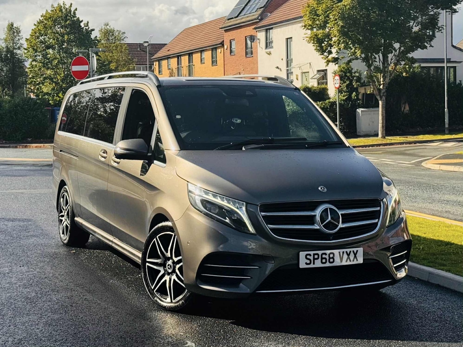 Used Mercedes-Benz V-Class 2018 for sale - 76596119: Photo 2