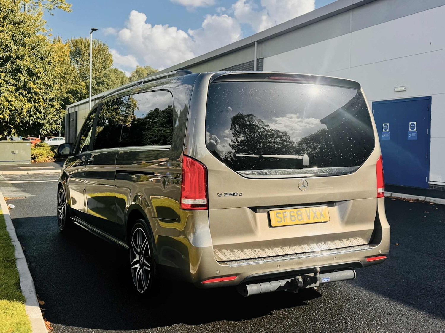 Used Mercedes-Benz V-Class 2018 for sale - 76596119: Photo 9