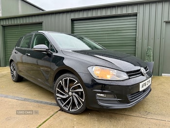 Used Volkswagen Golf 2016 for sale - 76574165: Photo