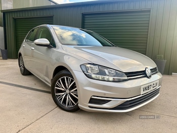 Used Volkswagen Golf 2017 for sale - 79375159: Photo