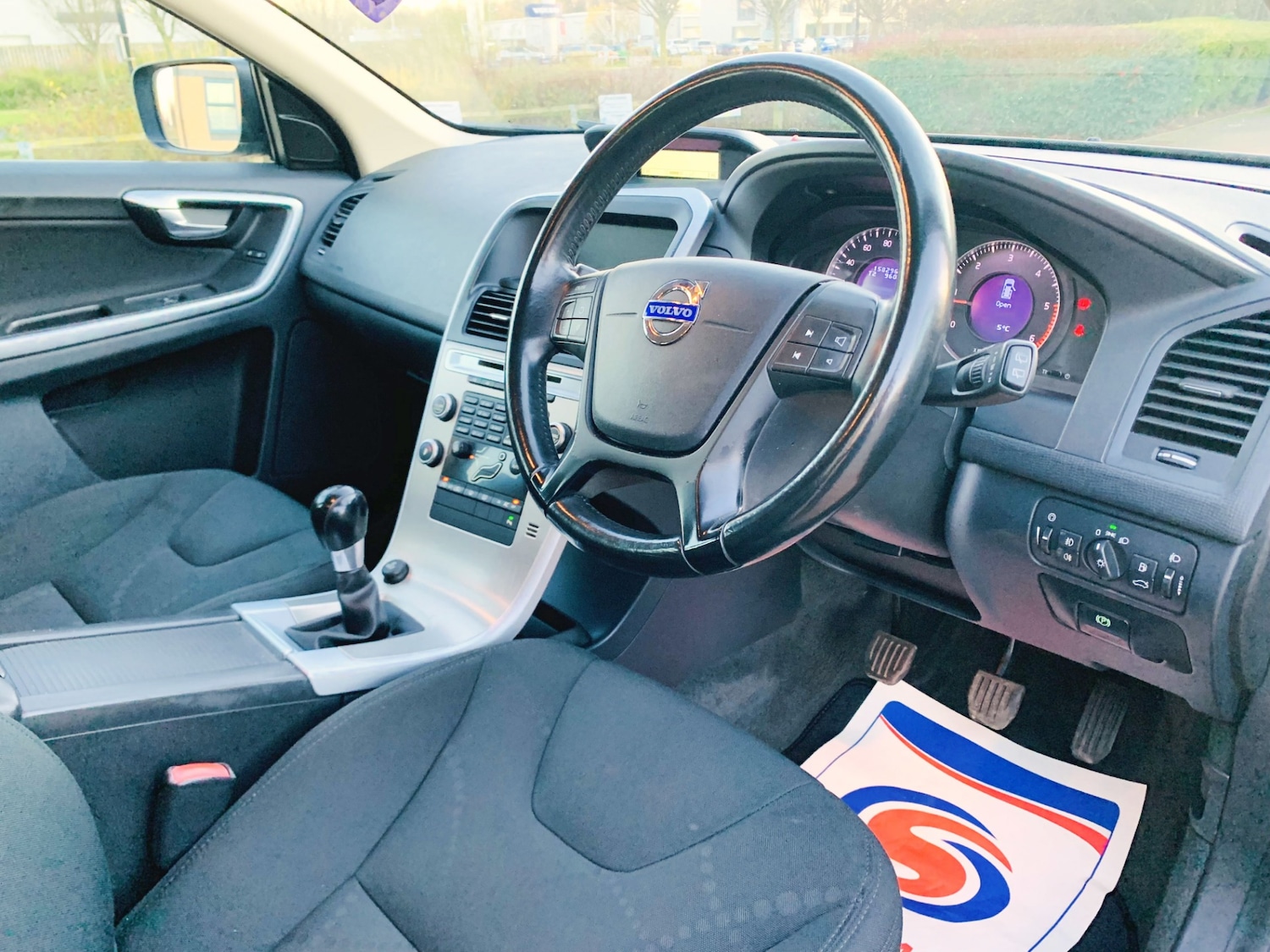 Used Volvo XC60 2011 for sale - 77058418: Photo 15