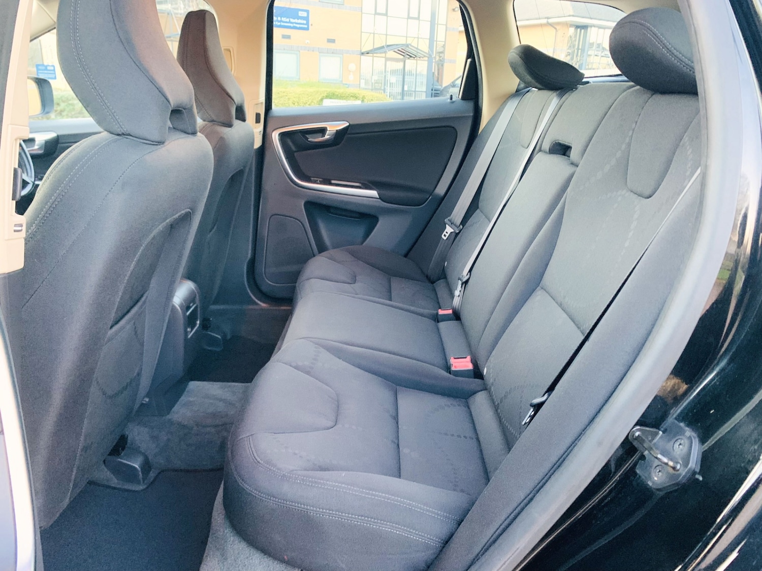 Used Volvo XC60 2011 for sale - 77058418: Photo 28