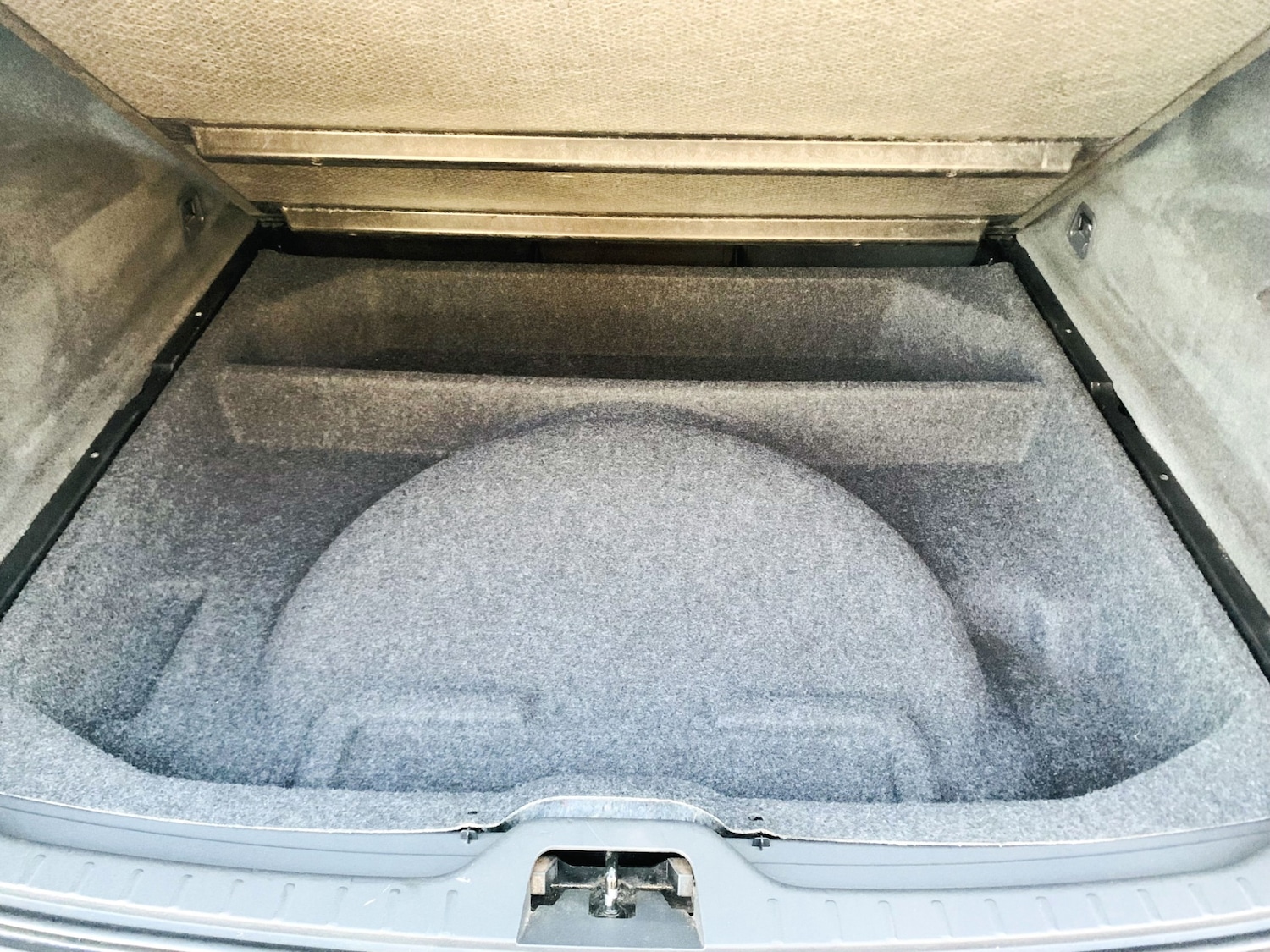 Used Volvo XC60 2011 for sale - 77058418: Photo 31