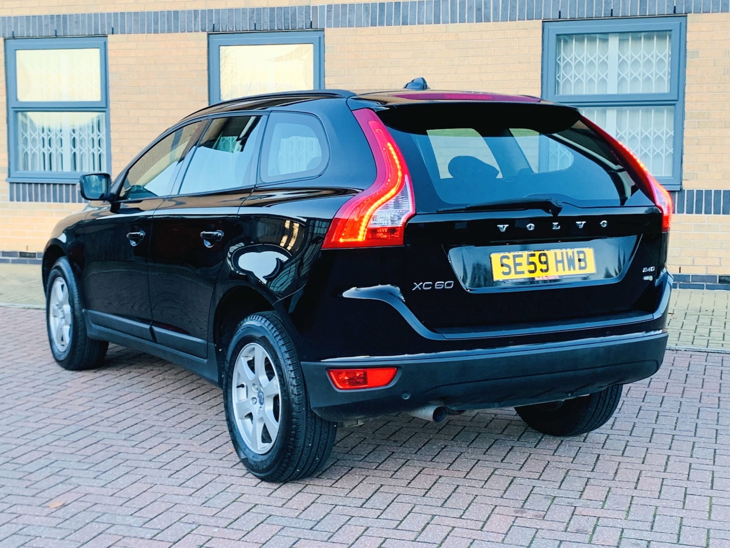 Used Volvo XC60 2011 for sale - 77058418: Photo 7