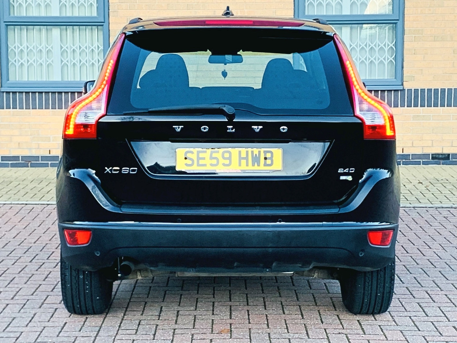 Used Volvo XC60 2011 for sale - 77058418: Photo 8