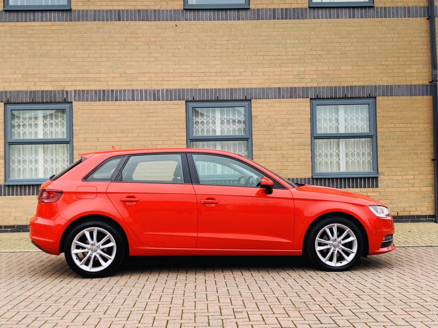 Used Audi A3 2015 for sale - 77083609: Photo 4
