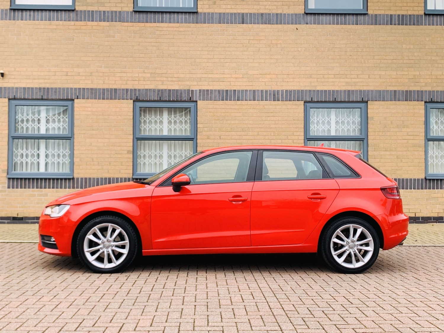 Used Audi A3 2015 for sale - 77083609: Photo 5