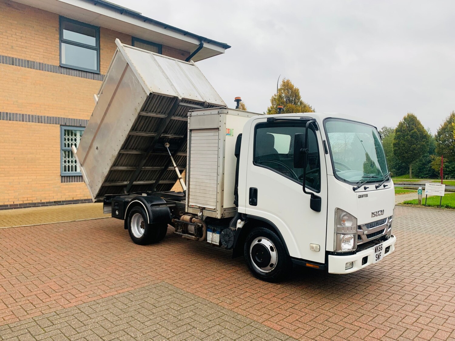 Used Isuzu Other 2016 for sale - 76322539: Photo 25