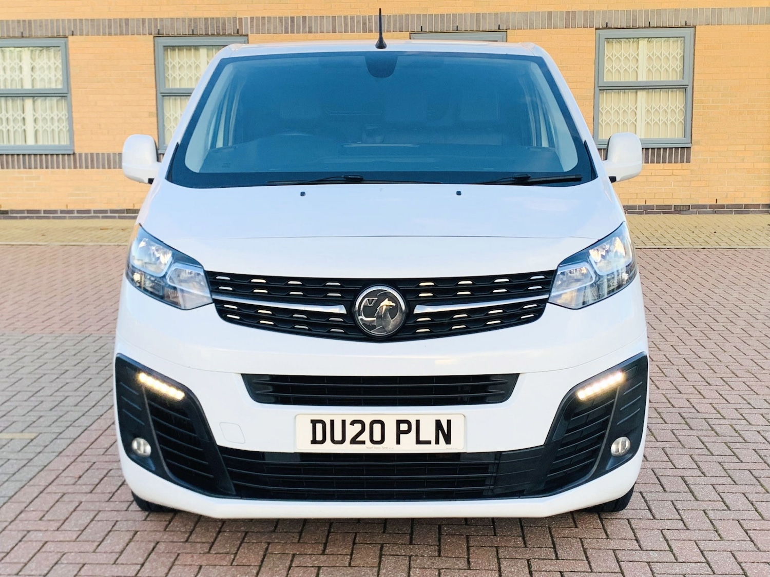 Used Vauxhall Vivaro 2020 for sale - 77053472: Photo 2