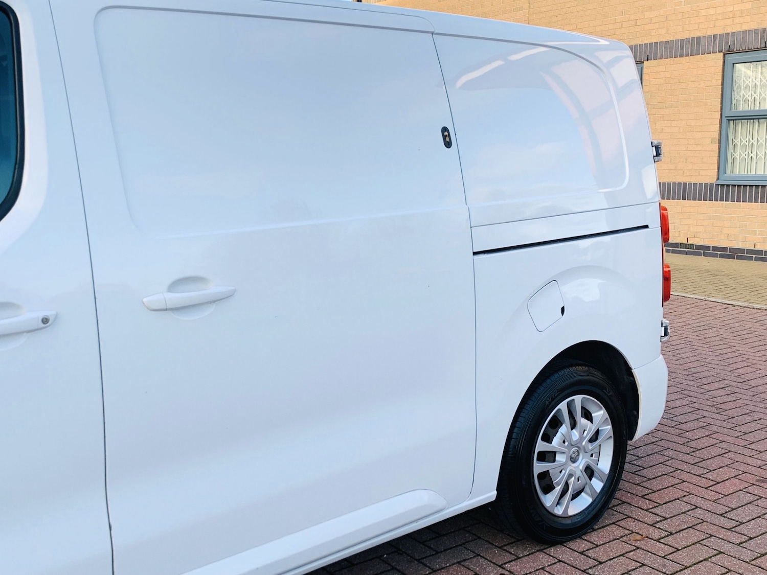 Used Vauxhall Vivaro 2020 for sale - 77053472: Photo 32