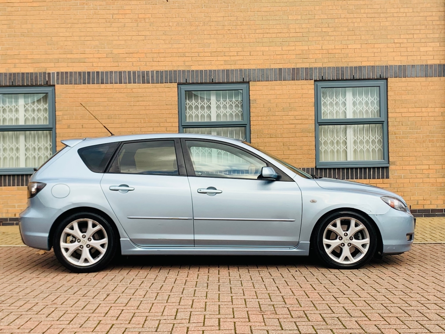 Used Mazda Mazda3 2009 for sale - 77053121: Photo 4