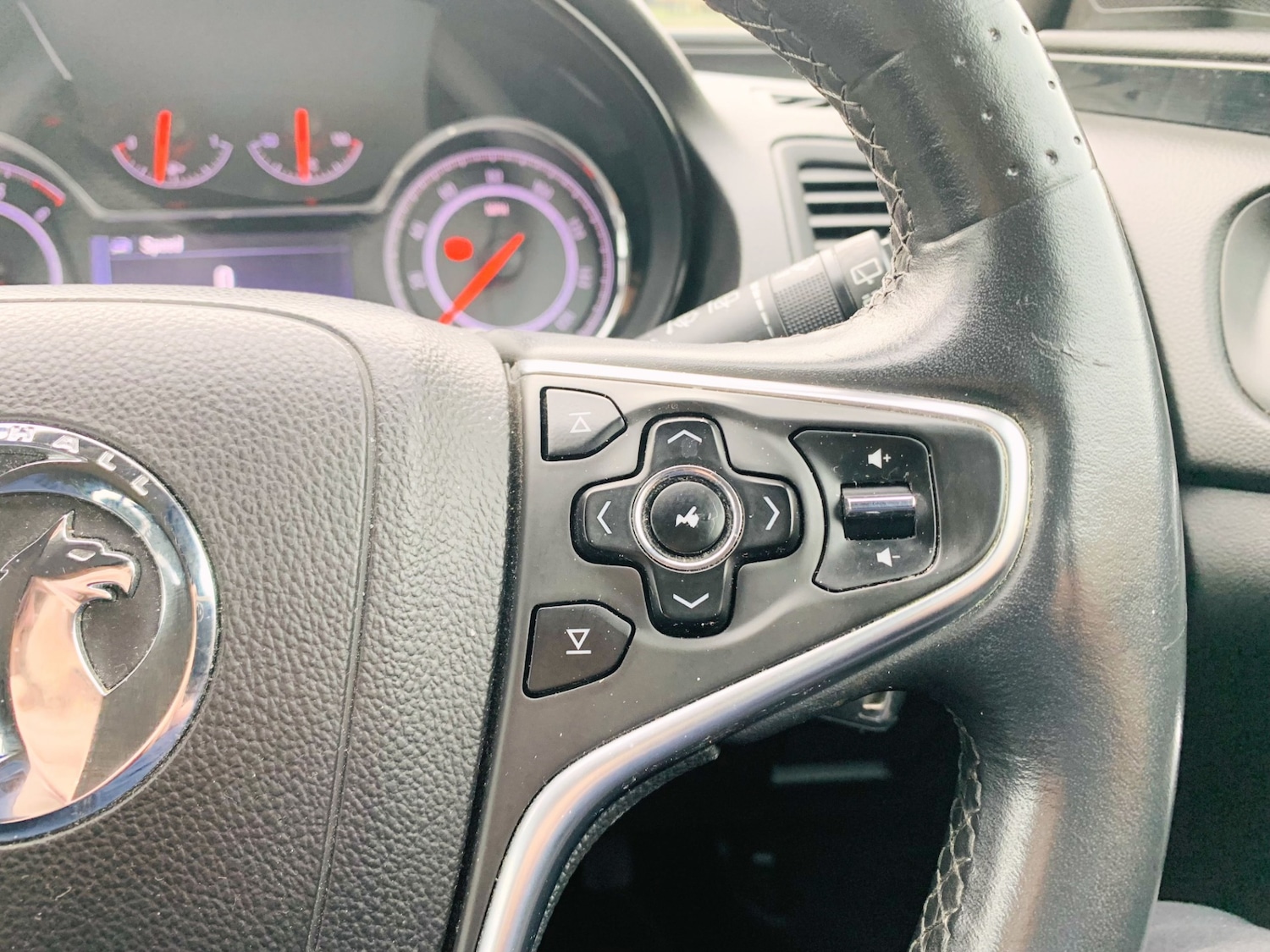 Used Vauxhall Insignia 2014 for sale - 77083596: Photo 33