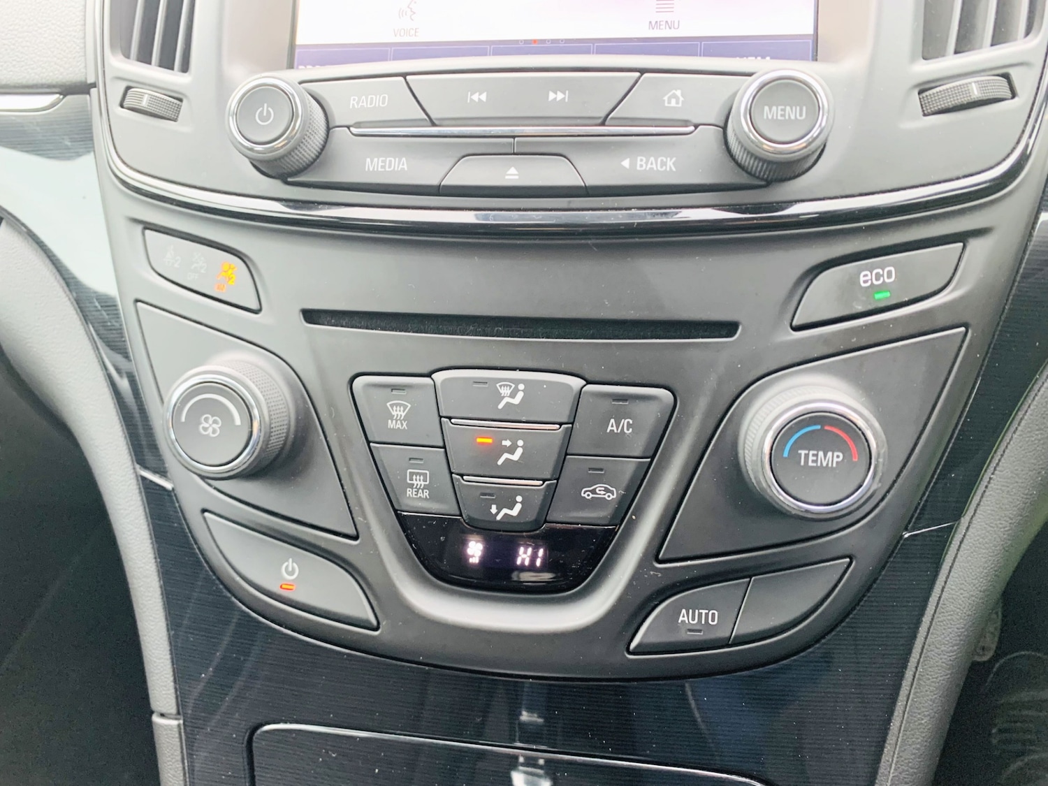 Used Vauxhall Insignia 2014 for sale - 77083596: Photo 34