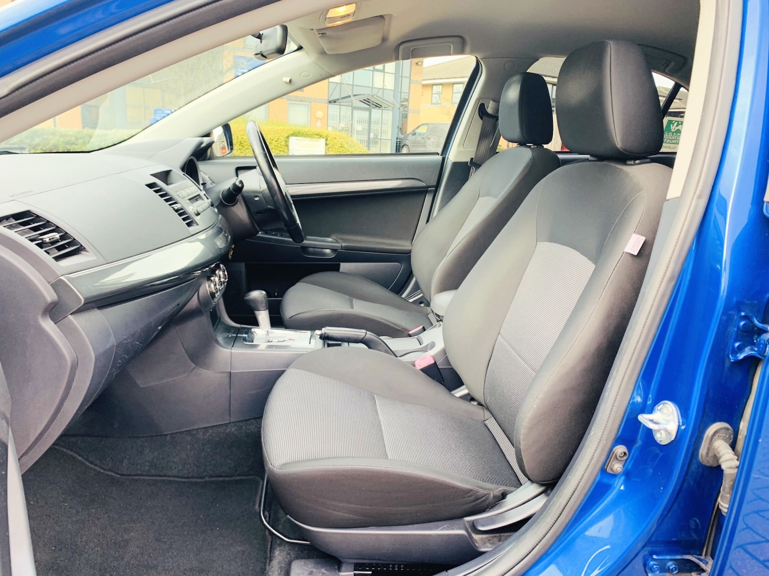 Used Mitsubishi Lancer 2011 for sale - 77639345: Photo 14