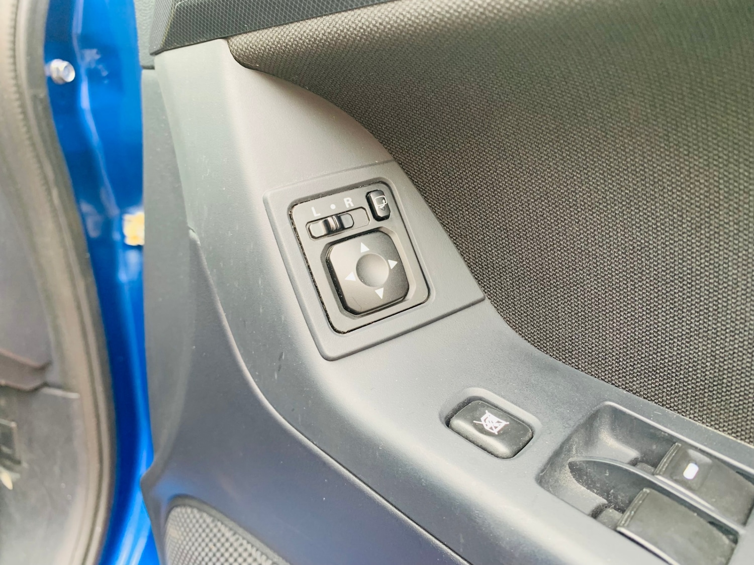 Used Mitsubishi Lancer 2011 for sale - 77639345: Photo 24